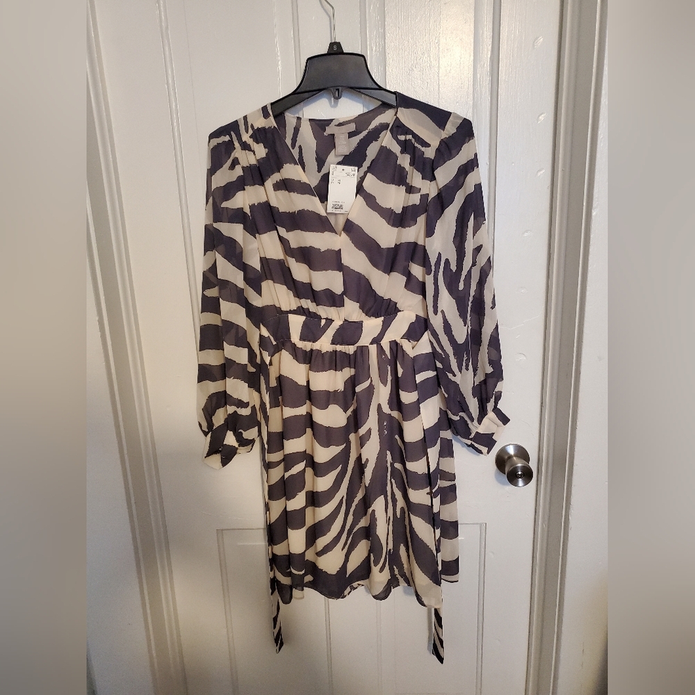 H&M Black and White V-Neck Sundress with Bishop Sleeves